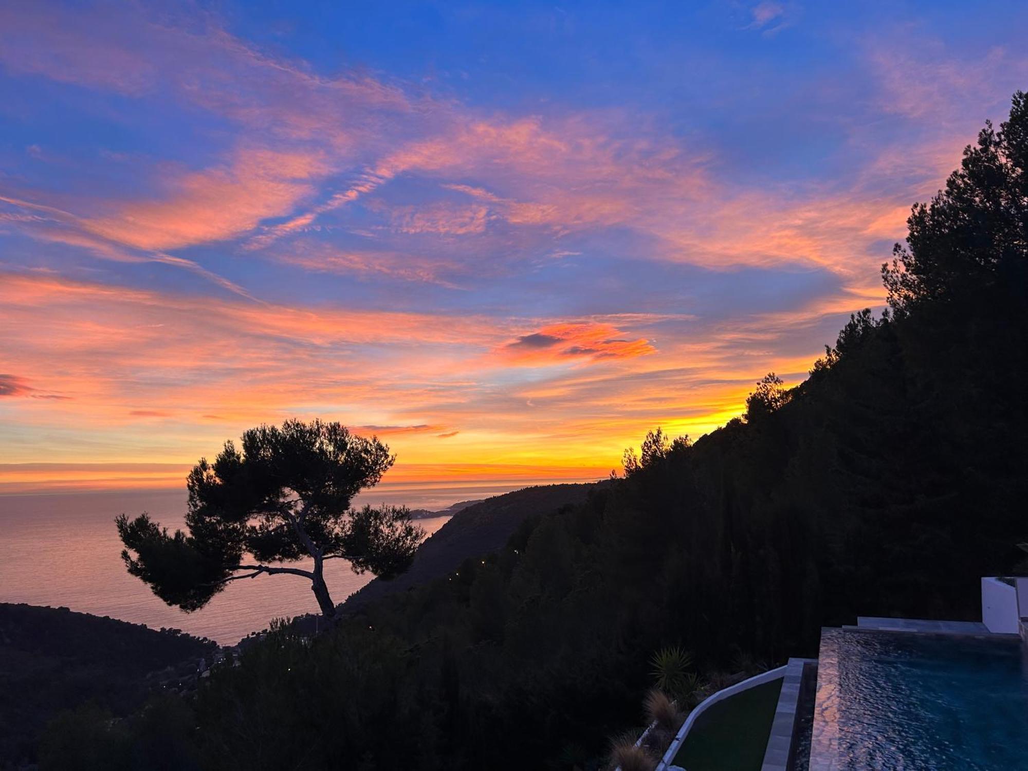 Eze - Appartement Dans Bas De Villa Avec Piscine Pres De Monaco Экстерьер фото